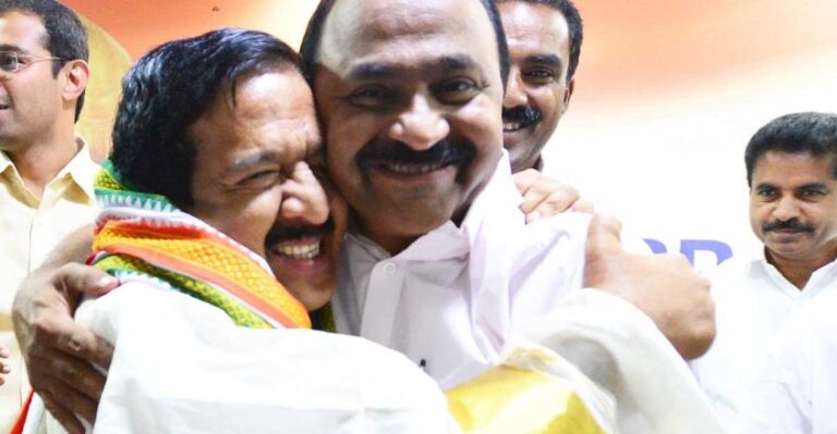 വിശ്വസിച്ചവരെല്ലാം എല്ലാ പ്രതിസന്ധി ഘട്ടത്തിലും ഒപ്പമുണ്ടാവണമെന്നില്ല,ചെന്നിത്തലയ്ക്ക് മറുപടിയുമായി സതീശൻ