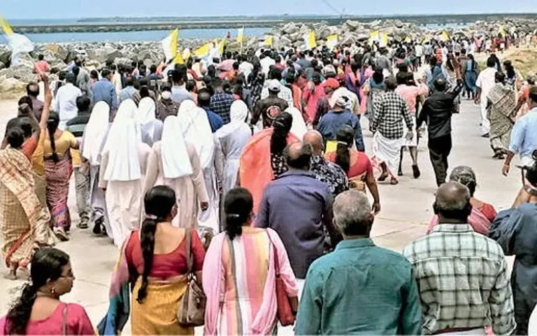 VIZHINJAM:സമരം അക്രമാസക്തം,വിഴിഞ്ഞത്ത് മദ്യനിരോധനം