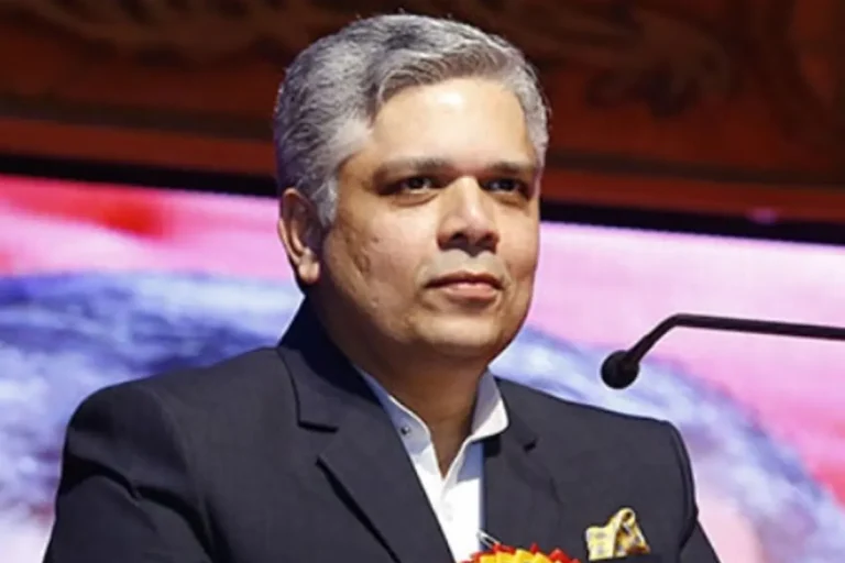 ജസ്റ്റിസ് ദേവൻ രാമചന്ദ്രനെതിരെ സൈബർ ആക്രമണം; കേസെടുത്ത് പോലീസ്