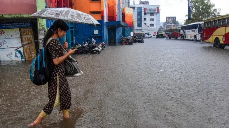 കനത്ത മഴ: അഞ്ച് ജില്ലകളിലെ വിദ്യാഭ്യാസ സ്ഥാപനങ്ങൾക്ക് നാളെ അവധി