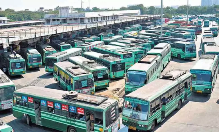 കേരളത്തില്‍ മത്രമല്ല തമിഴ്‌നാട്ടിലും ‘ആനവണ്ടി’ പ്രതിസന്ധിയില്‍,ട്രാൻസ്‌പോർട്ട്‌ കോർപ്പറേഷനുകളുടെ പ്രതിദിന നഷ്ടം 15 കോടി