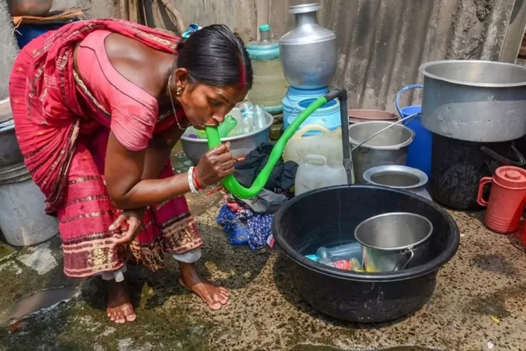 കടുത്ത ജലക്ഷാമത്തിൽ ബെം​ഗളൂരു;കുടിവെള്ളം ദുരുപയോ​ഗം ചെയ്താൽ പിഴ