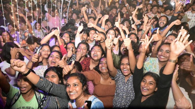 എംജി യൂണിവേഴ്സിറ്റി കലോത്സവം; മഹാരാജാസ് കോളേജിന് കലാകിരീടം