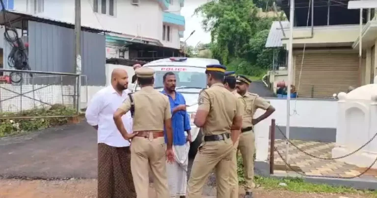 ഭാര്യയുടെ പിന്നാലെ എത്തിയത് കാമുകനെന്ന് കരുതി,വെട്ടേറ്റ് മരിച്ചത് ബന്ധു;ഒളിവിൽ പോയ പ്രതിക്കായി തിരച്ചിൽ