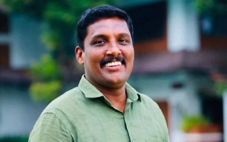 പി.എസ്.സി. കോഴ വിവാദം:പ്രമോദ്  കോട്ടൂളിയെ പാർട്ടിയിൽ നിന്ന് പുറത്താക്കി