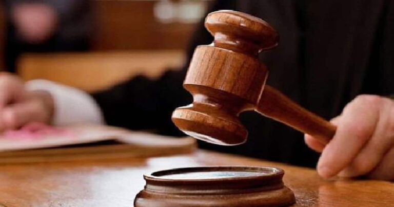 പണമടച്ച് ബുക്ക് ചെയ്ത കാര്‍ നല്‍കാതെ ഒന്‍പത് വര്‍ഷം വട്ടം ചുറ്റിച്ചു; ഡീലര്‍ 29.10 ലക്ഷം രൂപ നഷ്ടപരിഹാരം നല്‍കാന്‍ ഉത്തരവിട്ട് ഉപഭോക്തൃ കോടതി