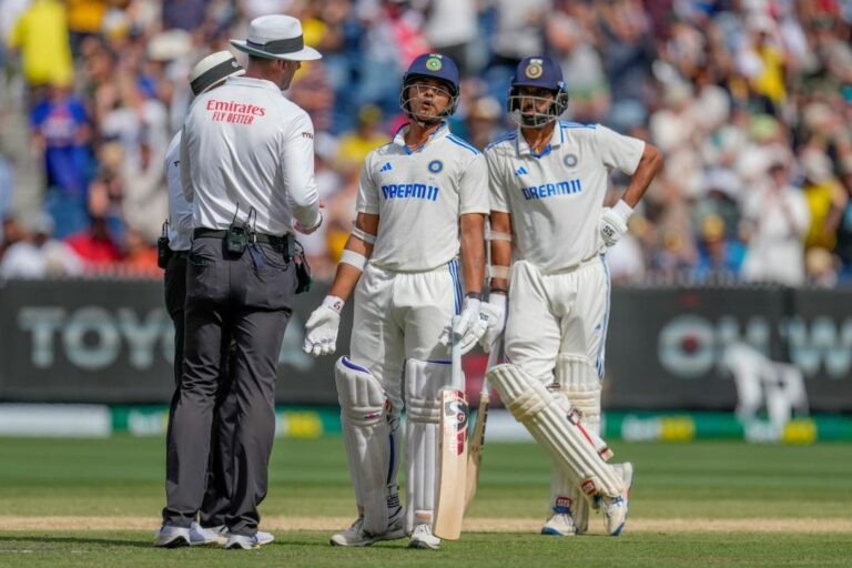 ജയ്‌സ്വാളും വീണു; മെൽബണിൽ ഇന്ത്യ തോൽവിയിലേക്ക്
