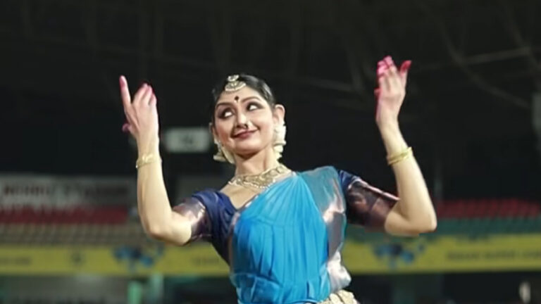 കൊച്ചിയിലെ ഗിന്നസ് പരിപാടി:മെട്രോ 50 ശതമാനം യാത്രാ ഇളവ് നൽകി; 25,000 പേരെ നിയന്ത്രിച്ചത് 25 പൊലീസുകാർ