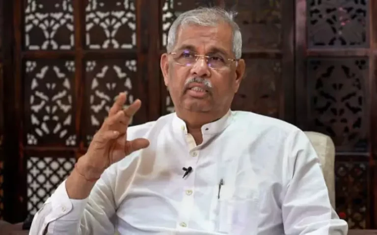 രണ്ട് ജഡ്ജിമാരാണോ സമയപരിധി നിശ്ചയിക്കുക, അധികാരം പാർലമെണ്ടിന് ; വിധി പരിധിലംഘിക്കുന്നത്; സുപ്രീംകോടതിക്കെതിരേ രൂക്ഷവിമർശനവുമായി  കേരള ഗവർണർ