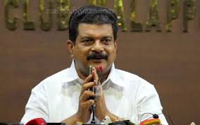 ‘മുഖ്യമന്ത്രി രാജിവെക്കണം, വി ഡി സതീശനോട് ഒരു വിരോധവും ഇല്ല’ നിലപാടിൽ മയം വരുത്തി  പി വി അൻവർ