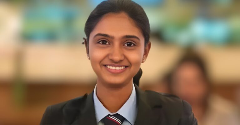 ജോലി കഴിഞ്ഞ ഇഞ്ചയ്ക്കലിലേക്ക് പോകേണ്ട മേഘ സഞ്ചരിച്ചത് എതിര്‍ദിശയിലെ റെയില്‍വേ പാളത്തിലേക്ക്; മലപ്പുറത്തുകാരന്റെ വിവാഹ നിഷേധത്തില്‍ മനംനൊന്ത് ആത്മഹത്യ ചെയ്തുവെന്ന നിഗമനത്തില്‍ പോലീസ്; മേഘയുടെ ഫോൺ മൂന്നു കഷണമായി