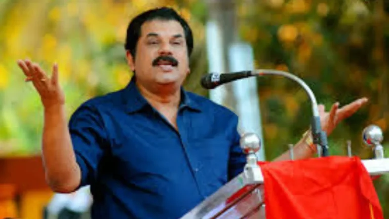 ‘കൊല്ലത്തുനിന്ന് അങ്ങോട്ടോ ഇങ്ങോട്ടോ മാറുമ്പോള്‍ ഇത്രയും കരുതല്‍; ലണ്ടനിൽനിന്ന് വിളിവന്നു’ സമ്മേളന നഗരിയിൽ മാധ്യമങ്ങളെ പരിഹസിച്ച് മുകേഷ്