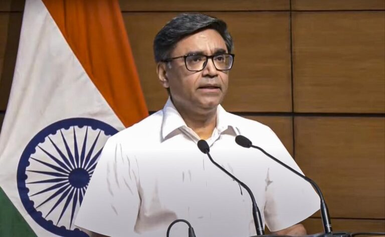 രാഷ്ട്രീയ നേതൃത്വം എടുക്കുന്ന തീരുമാനങ്ങളുടെ പേരില്‍ ഓഫിസര്‍മാരെ വേട്ടയാടരുത്; സൈബര്‍ ആക്രമണം നേരിടുന്ന വിദേശകാര്യ സെക്രട്ടറി വിക്രം മിസ്രിക്കും കുടുംബത്തിനും പിന്തുണ