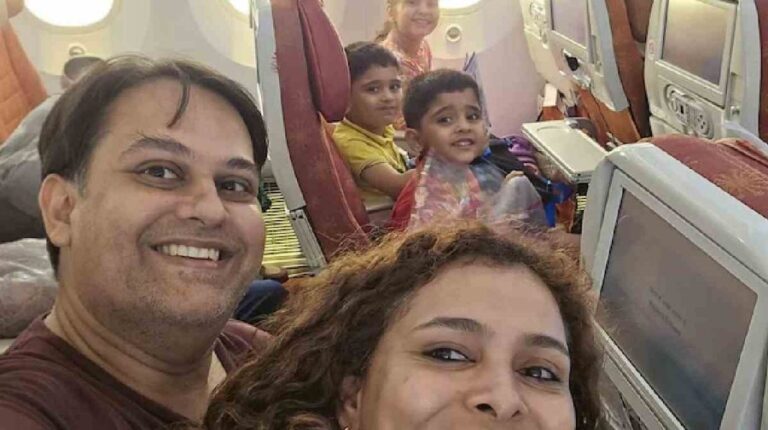 വിമാന ദുരന്തത്തിൻ്റെ നെഞ്ചുലയ്ക്കുന്ന   ഓര്‍മയായി ഡോക്ടര്‍ കുടുംബത്തിൻ്റെ അവസാന സെല്‍ഫി; ലണ്ടനില്‍ ജോലി ചെയ്യുന്ന ഭര്‍ത്താവിനൊപ്പം ചേരാന്‍ മൂന്നുകുട്ടികള്‍ക്കൊപ്പം യാത്ര ചെയ്ത ഡോ.കോമി വ്യാസിന്റെ മുഖത്ത് തെളിഞ്ഞ് കണ്ടത് പുതുജീവിതത്തിന്റെ സന്തോഷം