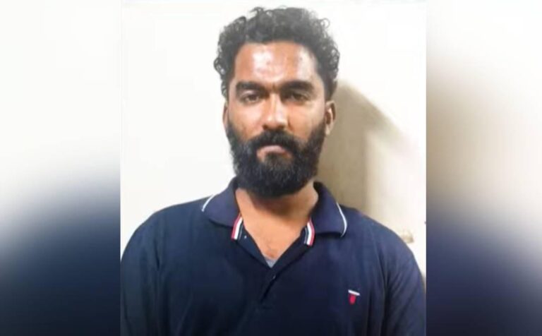 എടക്കരയില്‍ തിരഞ്ഞെടുപ്പ് യോഗം കഴിഞ്ഞ് മടങ്ങിയ മുഖ്യമന്ത്രിക്കുനേരേ കരിങ്കൊടി; ഒരാള്‍ കസ്റ്റഡിയില്‍
