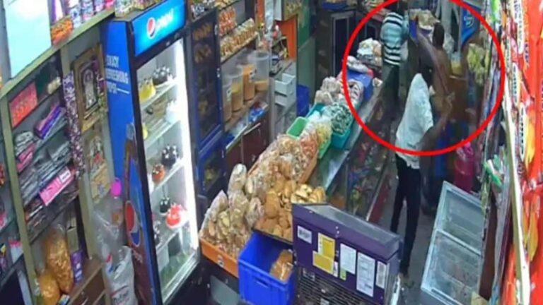 ബേക്കറിക്കുള്ളില്‍ ക്രൂര കൊലപാതകം; പിന്നാലെ ഓടി തുരുതുരാ വെട്ടി, ഞെട്ടിക്കുന്ന ദൃശ്യങ്ങൾ സിസിടിവിയിൽ