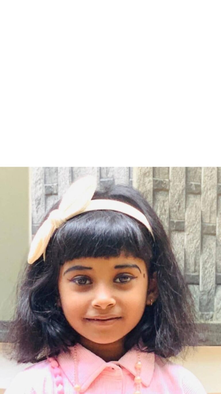 ഓട്ടോറിക്ഷ കുഴിയില്‍ ചാടി; റോഡിലേക്ക് തെറിച്ചുവീണ്‌ ആറുവയസ്സുകാരിക്ക് ദാരുണാന്ത്യം