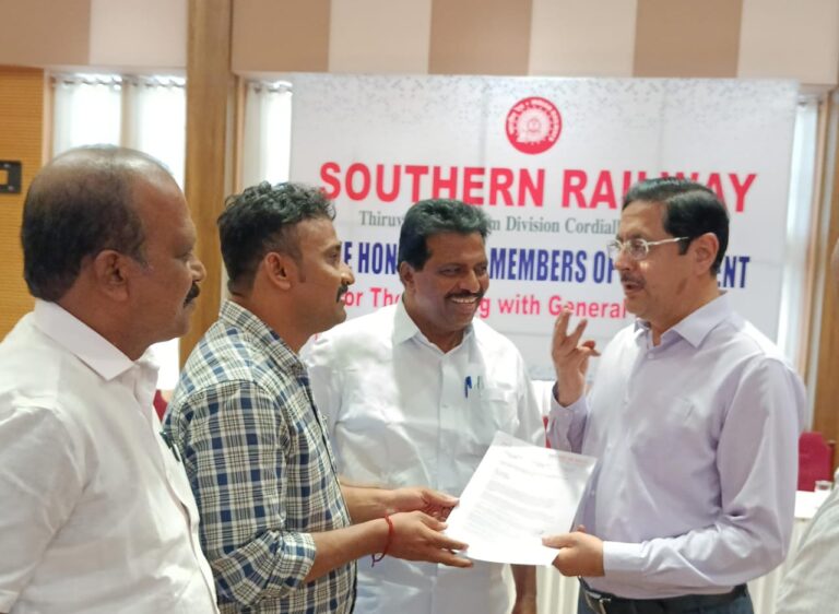 ട്രെയിന്‍ യാത്രക്കാര്‍ക്ക് സന്തോഷവാര്‍ത്ത! കായംകുളം എക്സ്പ്രസ്സ്‌ മെമുവിന് ഏറ്റുമാനൂരിലെ സ്റ്റോപ്പ്‌ അവസാന ഘട്ടത്തിലേയ്ക്ക്; റെയിൽവേ ബോർഡിലേയ്ക്ക് സ്റ്റോപ്പിന് ശുപാർശ ചെയ്ത് ദക്ഷിണ റെയിൽവേ ജനറൽ മാനേജർ