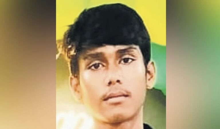 ക്ലാസിലെ പെണ്‍കുട്ടികളോട് സംസാരിച്ചത് ഇഷ്ടമായില്ല; പ്ലസ് ടു വിദ്യാര്‍ത്ഥിയായ 17-കാരനെ മര്‍ദ്ദിച്ച് കൊലപ്പെടുത്തി സഹപാഠികള്‍; സംഭവത്തില്‍ രണ്ട് പേര്‍ പിടിയില്‍; മറ്റുവിദ്യാര്‍ത്ഥികള്‍ക്കും കേസില്‍ പങ്കുണ്ടോയെന്നും പോലീസ് അന്വേഷിക്കുന്നു