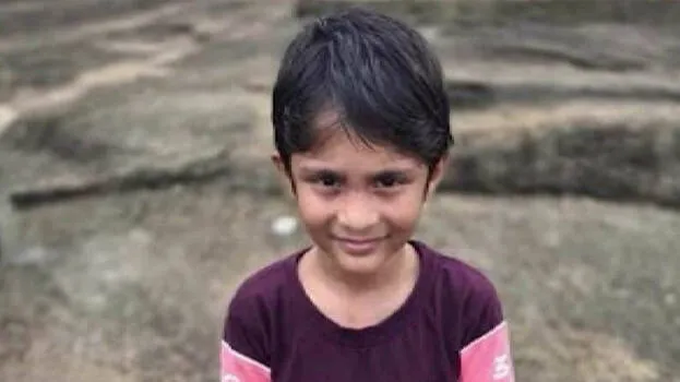 അമ്മയുടെ കൺമുന്നിൽ ആറുവയസ്സുകാരൻ സ്‌കൂൾ ബസിടിച്ച് മരിച്ചു