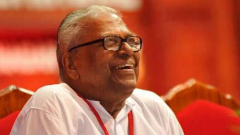 പദ്മവിഭൂഷൺ സ്വീകരിക്കില്ല?പാർട്ടി നിലപാടിനൊപ്പമെന്ന് വി.എസ്സിന്റെ കുടുംബം