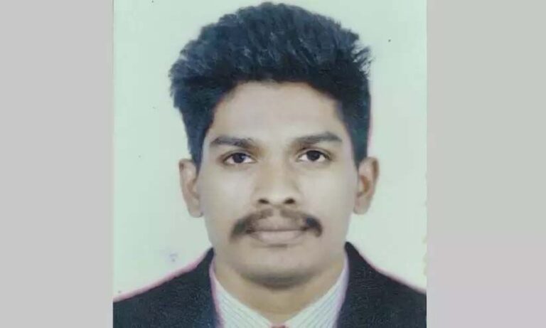 ഓണ്‍ലൈന്‍ ഗെയിമിന് അടിമയായ സ്‌കൂള്‍ പ്യൂണ്‍ ജീവനൊടുക്കി; മൃതദേഹം താമസിക്കുന്ന ഫ്‌ലാറ്റില്‍ തൂങ്ങിയ നിലയില്‍