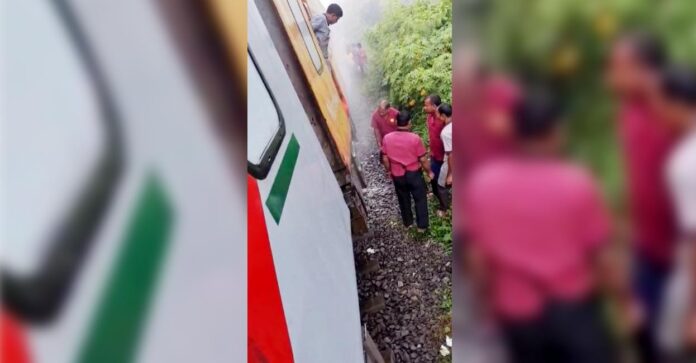 പൊട്ടിത്തെറി ശബ്ദം, പിന്നാലെ പുക; ആലപ്പുഴ–ധൻബാദ് എക്സ്പ്രസിൽ പരിഭ്രാന്തരായി യാത്രക്കാർ