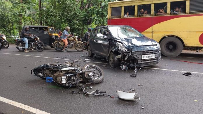 കോട്ടയത്ത് ബൈക്കും കാറും കൂട്ടിയിടിച്ച് അപകടം; യുവാവിന് ദാരുണാന്ത്യം 