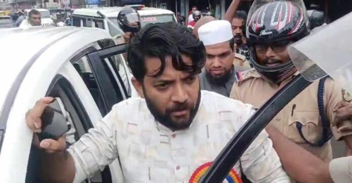 ‘തെറി പറഞ്ഞാൽ പോകുമെന്ന് വിചാരിച്ചോ?’: കാർ തടഞ്ഞ ഡിവൈഎഫ്ഐക്കാരുടെ മുന്നിലിറങ്ങി ഷാഫി