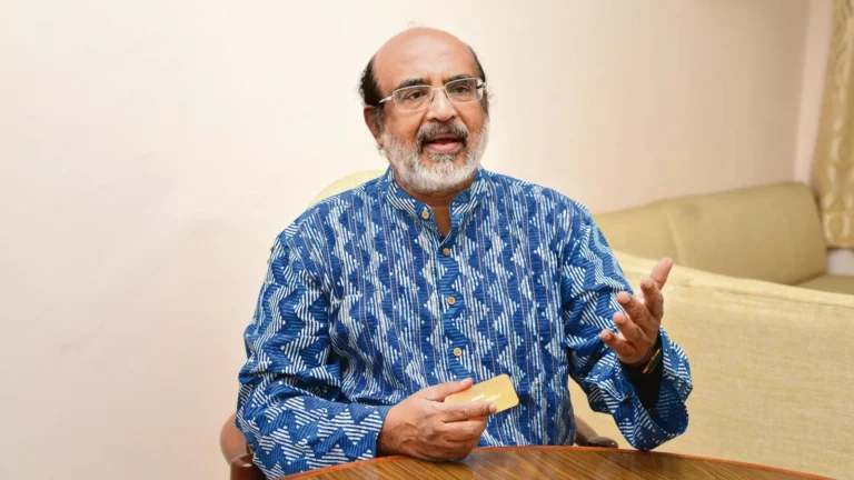 അഴിമതി കാണിക്കില്ലെന്ന കമ്യൂണിസ്റ്റ് ശൈലിക്ക് ഇളക്കം തട്ടി; സി.പി.എമ്മിനുണ്ടായ തിരിച്ചടിയിൽ തോമസ് ഐസക്ക്
