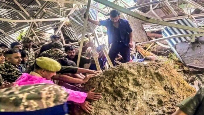 വൈഷ്ണോ ദേവി ക്ഷേത്രപാതയിലെ മണ്ണിടിച്ചിൽ: 34 മൃതദേഹങ്ങൾ കണ്ടെടുത്തു; മരിച്ചവരിൽ അഞ്ച് കുട്ടികളും