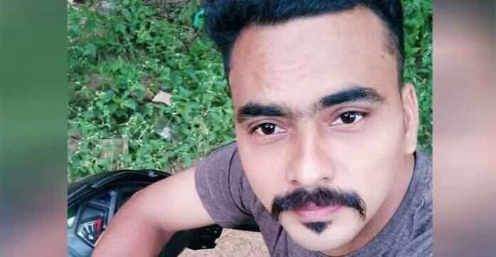 കാര്യവട്ടം ഉള്ളൂര്‍ക്കോണത്ത് മകനെ പിതാവ് വെട്ടിക്കൊലപ്പെടുത്തി; ഉല്ലാസിനെ കൊന്നത് അച്ഛന്‍ ഉണ്ണികൃഷ്ണന്‍ നായര്‍