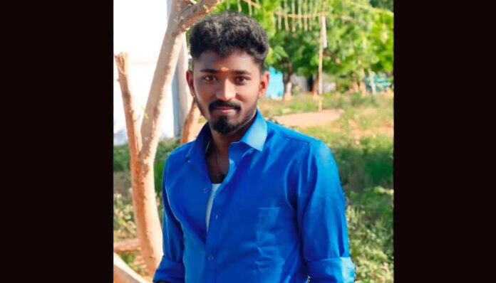പന്തളം തുമ്പമണ്ണില്‍ ബൈക്കില്‍ ടോറസ് ലോറി ഇടിച്ച് തമിഴ്നാട്  സ്വദേശിയായ യുവാവ് മരിച്ചു