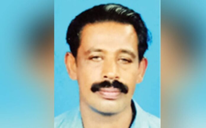 ഓംലറ്റും പഴവും തൊണ്ടയില്‍ കുടുങ്ങി 52-കാരന്‍ മരിച്ചു; സംഭവം കാസര്‍കോട്ടെ തട്ടുകടയില്‍