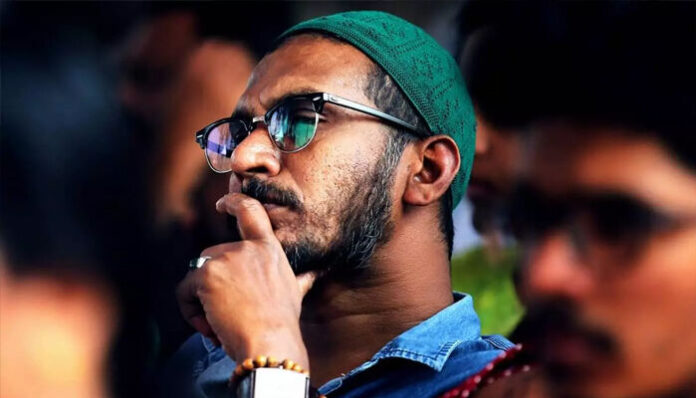 'കേരളത്തിലും സംഘ്പരിവാർ അജണ്ട നടപ്പിലാക്കുന്നു'; സർക്കാരുകളെ സുഖിപ്പിക്കുന്ന വിഷയങ്ങൾ മാത്രം സിനിമകളിൽ ചെയ്യാൻ നിർബന്ധിതരാവും; സെൻസർ ബോർഡിനെ വിമർശിച്ച് തിരക്കഥാകൃത്ത് ഹർഷദ്