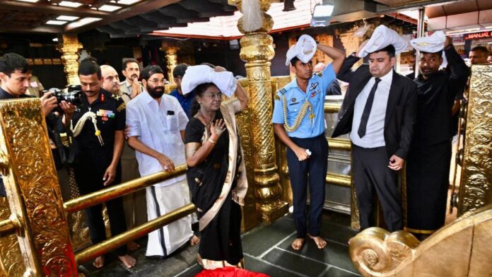 ഇരുമുടിയേന്തി പതിനെട്ടാംപടി ചവിട്ടി രാഷ്ട്രപതി, മനംനിറച്ച് അയ്യപ്പദർശനം; സന്നിധാനത്തെത്തിയത് ഗൂര്‍ഖ വാഹനത്തിൽ