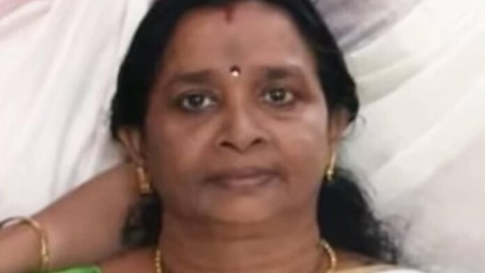 തെരുവുനായയുടെ കടിയേറ്റത് മുഖത്ത്, വാക്‌സിനെടുത്തിട്ടും രക്ഷിക്കാനായില്ല; പേവിഷ ബാധയേറ്റ് വീട്ടമ്മ മരിച്ചു