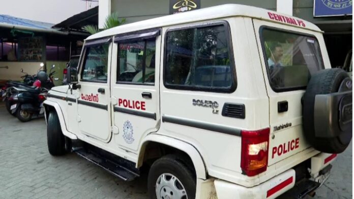 യുവതിയെ പെട്രോൾ ഒഴിച്ച് തീ കൊളുത്താൻ ശ്രമിച്ച കേസ്; പൊലീസ് കസ്റ്റഡിയിൽ പ്രതി ആത്മ​ഹത്യയ്ക്ക് ശ്രമിച്ചു