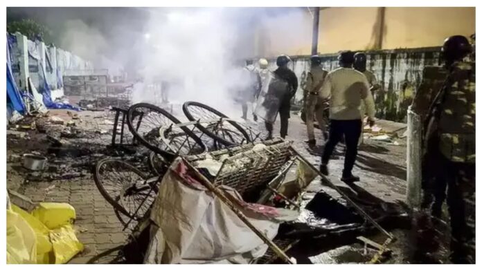 കട്ടക്കിൽ സംഘർഷാവസ്ഥയ്ക്ക് അയവില്ല; ഇൻ്റർനെറ്റ് നിരോധനം നീട്ടി, നിരോധനാജ്ഞ തുടരുന്നു; വ്യാജവാർത്തകളിൽ ആശങ്കയറിയിച്ച് ജില്ലാ ഭരണകൂടം