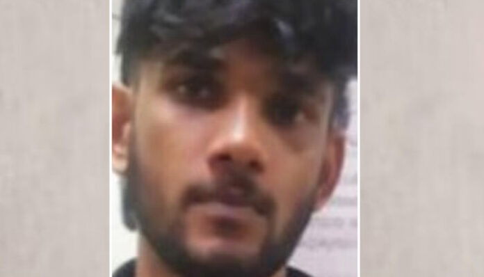യുവതിയെ പ്രണയം നടിച്ച് വലയിലാക്കി; വീഡിയോ കോള് വഴി സ്വകാര്യ ദൃശ്യങ്ങള് പകര്ത്തി പെയ്ഡ് ഗ്രൂപ്പുകളില് വിറ്റു: കാമുകന് അറസ്റ്റില് യുവതിയെ പ്രണയം നടിച്ച് വലയിലാക്കി; വീഡിയോ കോള് വഴി സ്വകാര്യ ദൃശ്യങ്ങള് പകര്ത്തി പെയ്ഡ് ഗ്രൂപ്പുകളില് വിറ്റു: കാമുകന് അറസ്റ്റില്