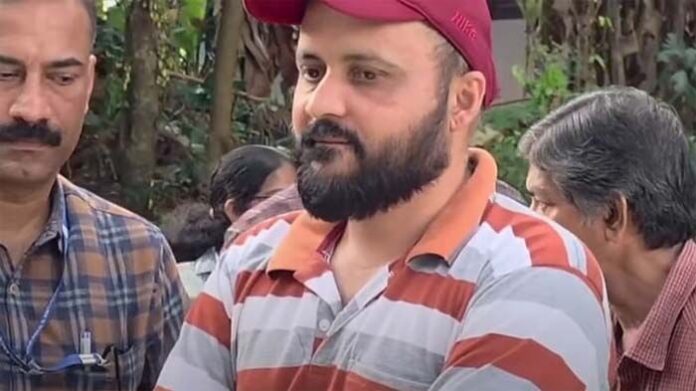 ഭൂമി തരം മാറ്റാന്‍ എട്ടുലക്ഷം കൈക്കൂലി; ഒളവണ്ണ വില്ലേജ് ഓഫീസര്‍ വിജിലന്‍സിന്റെ പിടിയില്‍; ഉല്ലാസ് മോന് പിടി വീണത് അന്‍പതിനായിരം രൂപ കൈപ്പറ്റുന്നതിനിടെ
