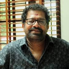 വി.എം. വിനുവിന്‍റെ ഹർജി തള്ളി;സെലിബ്രിറ്റിക്കും സാധാരണ പൗരനും ഒരേനിയമമെന്ന് ഹൈക്കോടതി