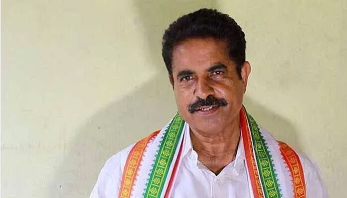 മാങ്കൂട്ടത്തിലിന് എതിരെ കിട്ടിയ പരാതി ഉടന്‍ തന്നെ ഡിജിപിക്ക് കൈമാറി; ബാക്കി കാര്യങ്ങളില്‍ അന്വേഷണം നടത്തേണ്ടത് പൊലീസ്; എംഎല്‍എയെ സംരക്ഷിക്കുന്നതിനെക്കുറിച്ച് പിന്നീട് ചര്‍ച്ച ചെയ്യാമെന്നും യുഡിഎഫ് കണ്‍വീനര്‍ അടൂര്‍ പ്രകാശ്