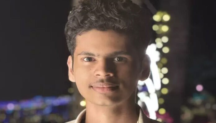എരുമേലിയില് ശബരിമല തീര്ഥാടകരുടെ ബസും ബൈക്കും കൂട്ടിയിടിച്ച് അപകടം; കാഞ്ഞിരപ്പള്ളി അമല്ജ്യോതി കോളജിലെ വിദ്യാര്ഥിക്ക് ദാരുണ മരണം എരുമേലിയില് ശബരിമല തീര്ഥാടകരുടെ ബസും ബൈക്കും കൂട്ടിയിടിച്ച് അപകടം; കാഞ്ഞിരപ്പള്ളി അമല്ജ്യോതി കോളജിലെ വിദ്യാര്ഥിക്ക് ദാരുണ മരണം