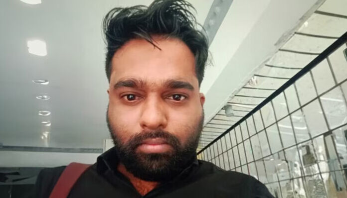 കരിപ്പൂര്‍ വിമാനത്താവളത്തിലെ കാഴ്ചകള്‍ കാണാനെത്തി; വ്യൂ പോയിന്റില്‍ നിന്ന് വീണ് കഴുത്തില്‍ കമ്പ് തറച്ചുകയറി യുവാവിന് ദാരുണാന്ത്യം