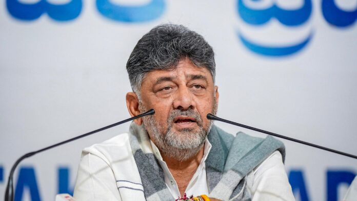'ഞങ്ങൾക്ക് കേരളീയരെ ആവശ്യമില്ല'; വിവാദ പരാമർശത്തിൽ വിശദീകരണവുമായി DK ശിവകുമാർ