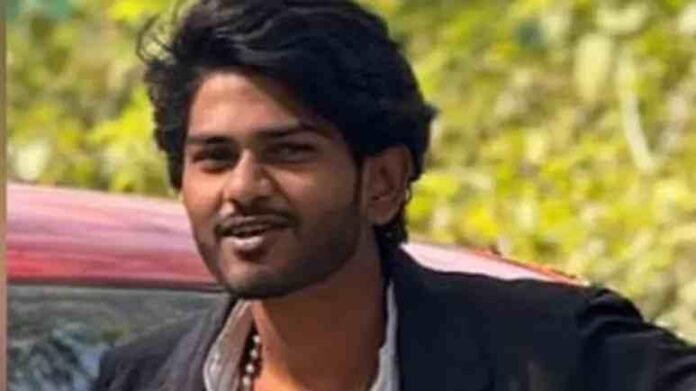 വിവാഹ ചര്ച്ചയ്ക്കായി വിളിച്ചു,എൻജിനീയറിങ് വിദ്യാര്ഥിയെ കാമുകിയുടെ വീട്ടുകാര് ക്രിക്കറ്റ് ബാറ്റുകൊണ്ട് അടിച്ചു കൊലപ്പെടുത്തി വിവാഹ ചര്ച്ചയ്ക്കായി വിളിച്ചു,എൻജിനീയറിങ് വിദ്യാര്ഥിയെ കാമുകിയുടെ വീട്ടുകാര് ക്രിക്കറ്റ് ബാറ്റുകൊണ്ട് അടിച്ചു കൊലപ്പെടുത്തി