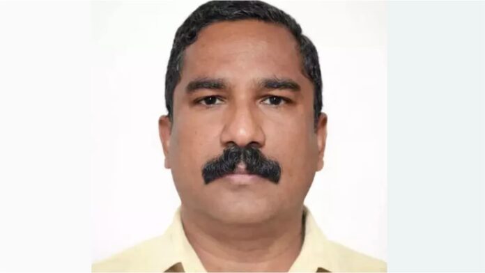 നാട്ടിലേക്കുള്ള യാത്രക്കിടയിൽ വിമാനത്തിൽ വെച്ച് ദേഹാസ്വാസ്ഥ്യം, പ്രവാസി മലയാളി മസ്കറ്റിൽ മരിച്ചു