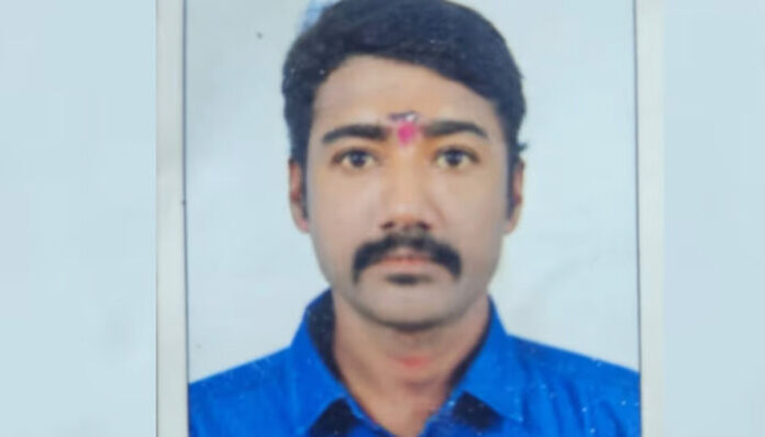 തൊട്ട് അടുത്തുള്ള പൊട്ടക്കിണറ്റിൽ നിന്ന് മൂക്കിൽ തുളച്ചുകയറിയ ദുർഗന്ധം; സ്മെൽ സഹിക്കാൻ കഴിയാതെ വന്നതോടെ പരിശോധന; പിന്നാലെ ദാരുണ കാഴ്ച; യുവാവ് മരിച്ച നിലയിൽ