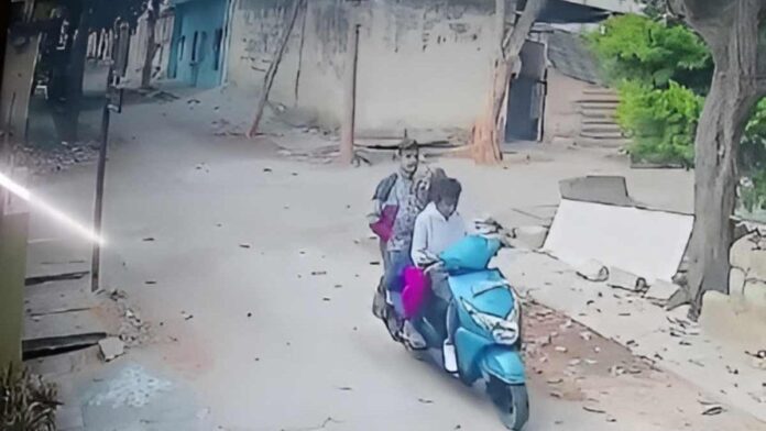 പുരുഷവേഷം ധരിച്ച് മോഷണം; രണ്ട് യുവതികൾ അറസ്റ്റിൽ